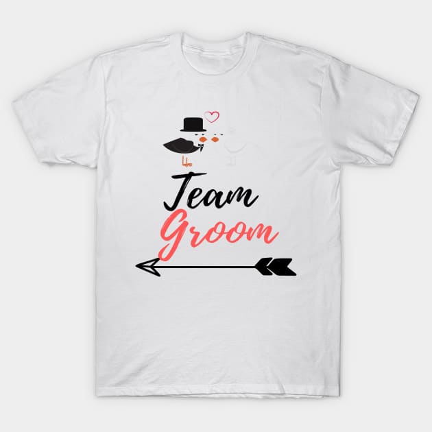 Team Bride Bird / Bachelorette Party / BrideParty T-Shirt by Isdinval